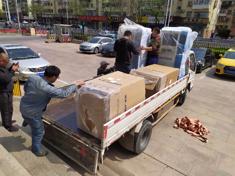 水牛搬家：传统民俗与现代社会的交融